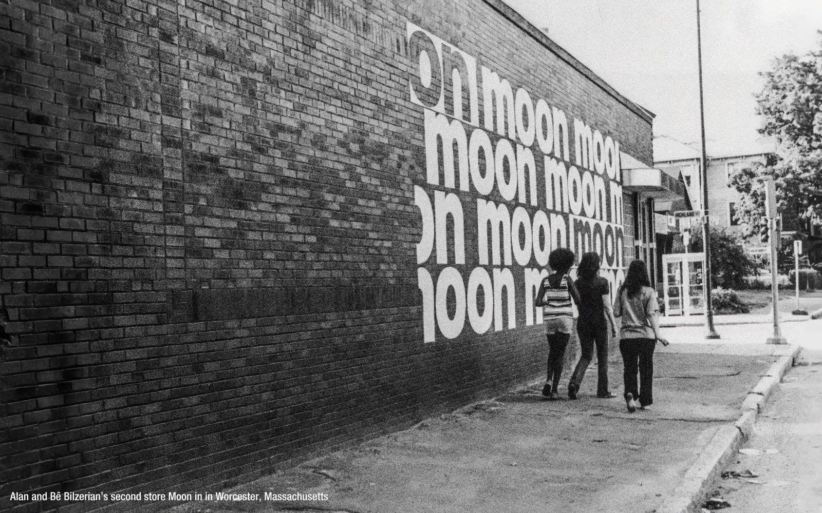 5 years after the 1967 opening of Body Shop in Worcester, Massachusetts, Bê and Alan Bilzerian relocated to their second store Moon.